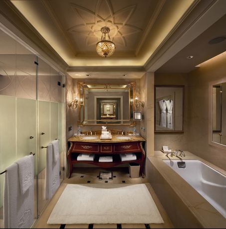 Verified hotel review - The Leela Palace New Delhi - 11