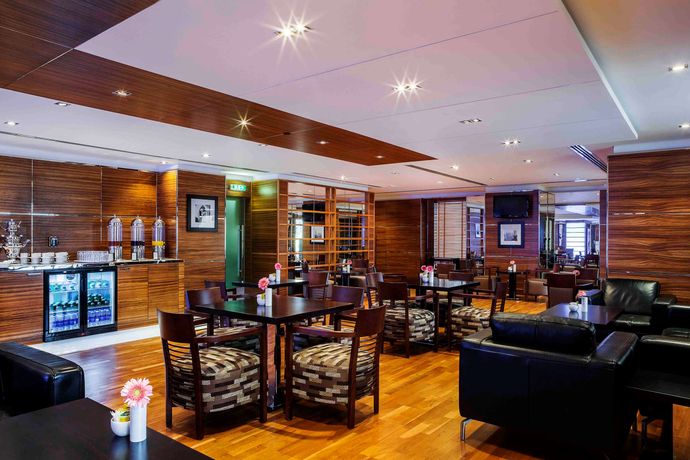 Hilton Dubai The Walk - 6