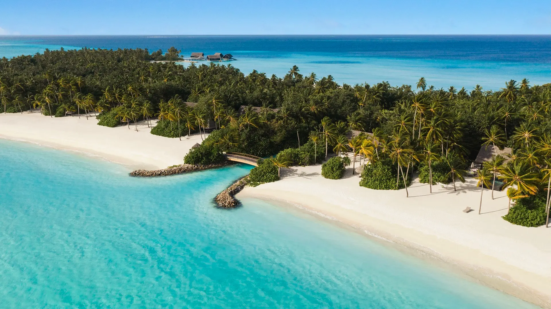 Hotel review Location' - One&Only Reethi Rah - 5