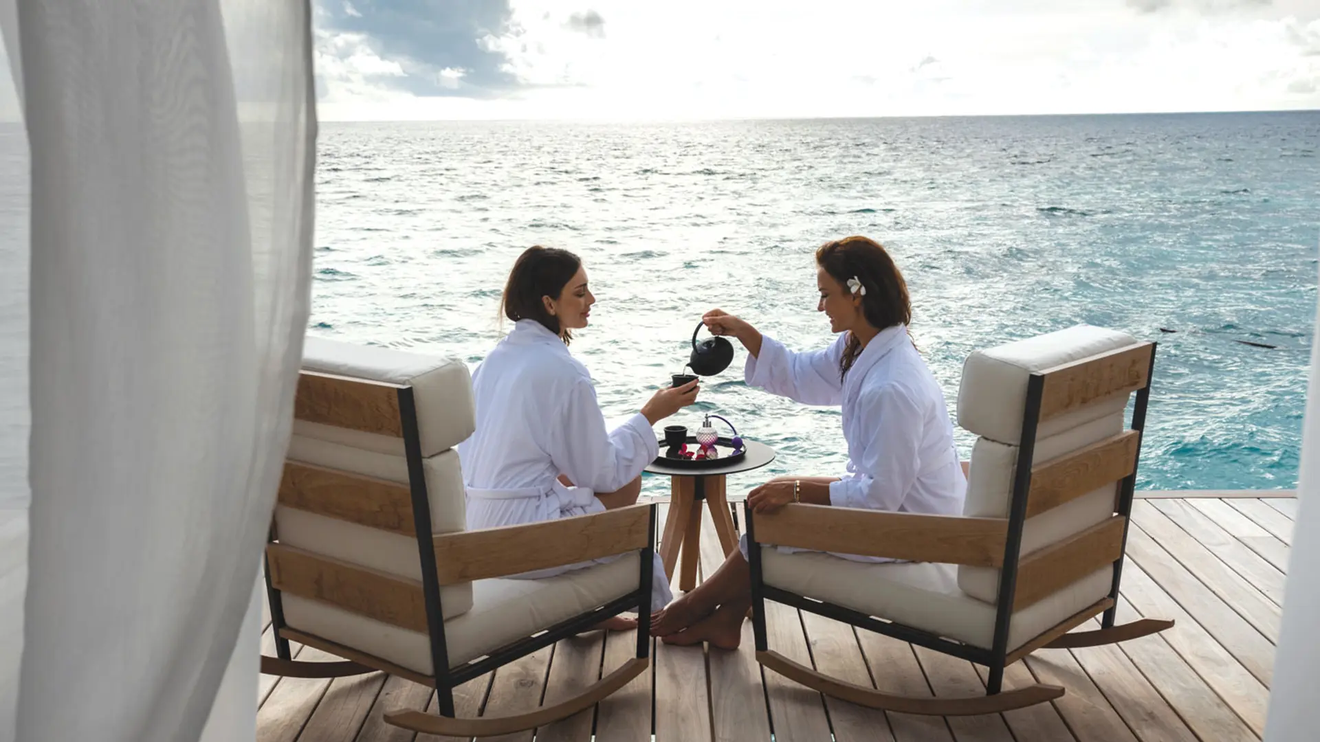 Hotel review Service & Facilities' - Waldorf Astoria Maldives Ithaafushi - 15