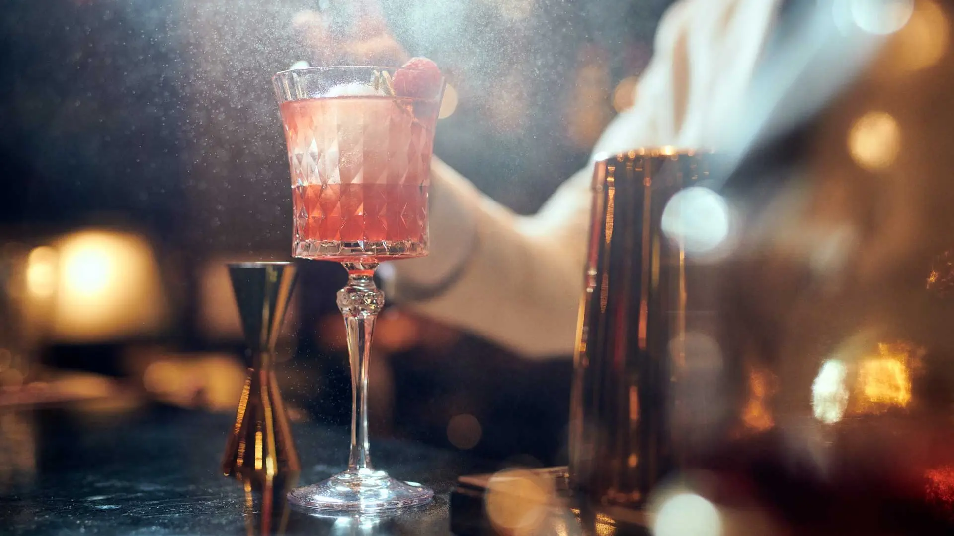 Hotel review Service & Facilities' - The Milestone Hotel & Residences - 3