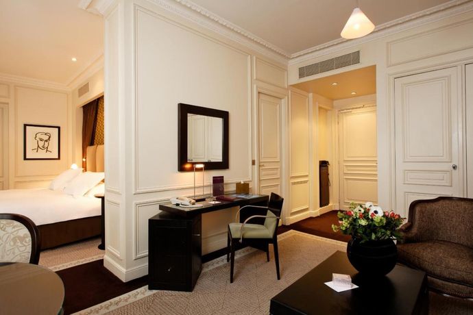 Verified hotel review - La Tremoille Paris - 9