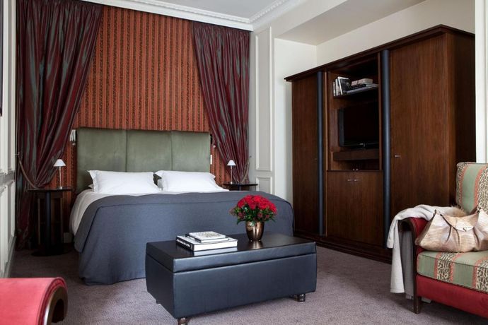 Verified hotel review - La Tremoille Paris - 14