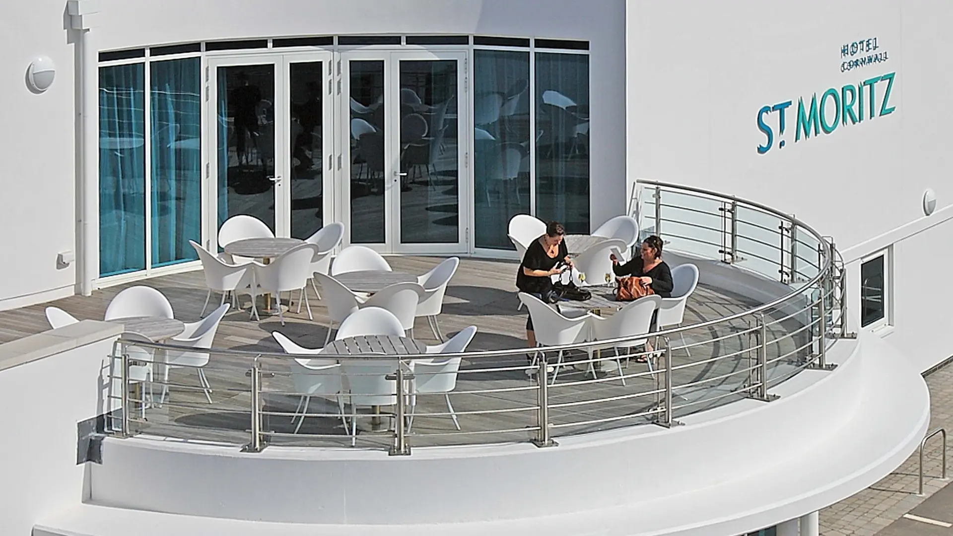 Hotel review Restaurants & Bars' - St Moritz Hotel & Cowshed Spa - 0