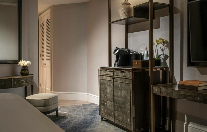 Verified hotel review - Four Seasons Hotel Singapore - 60