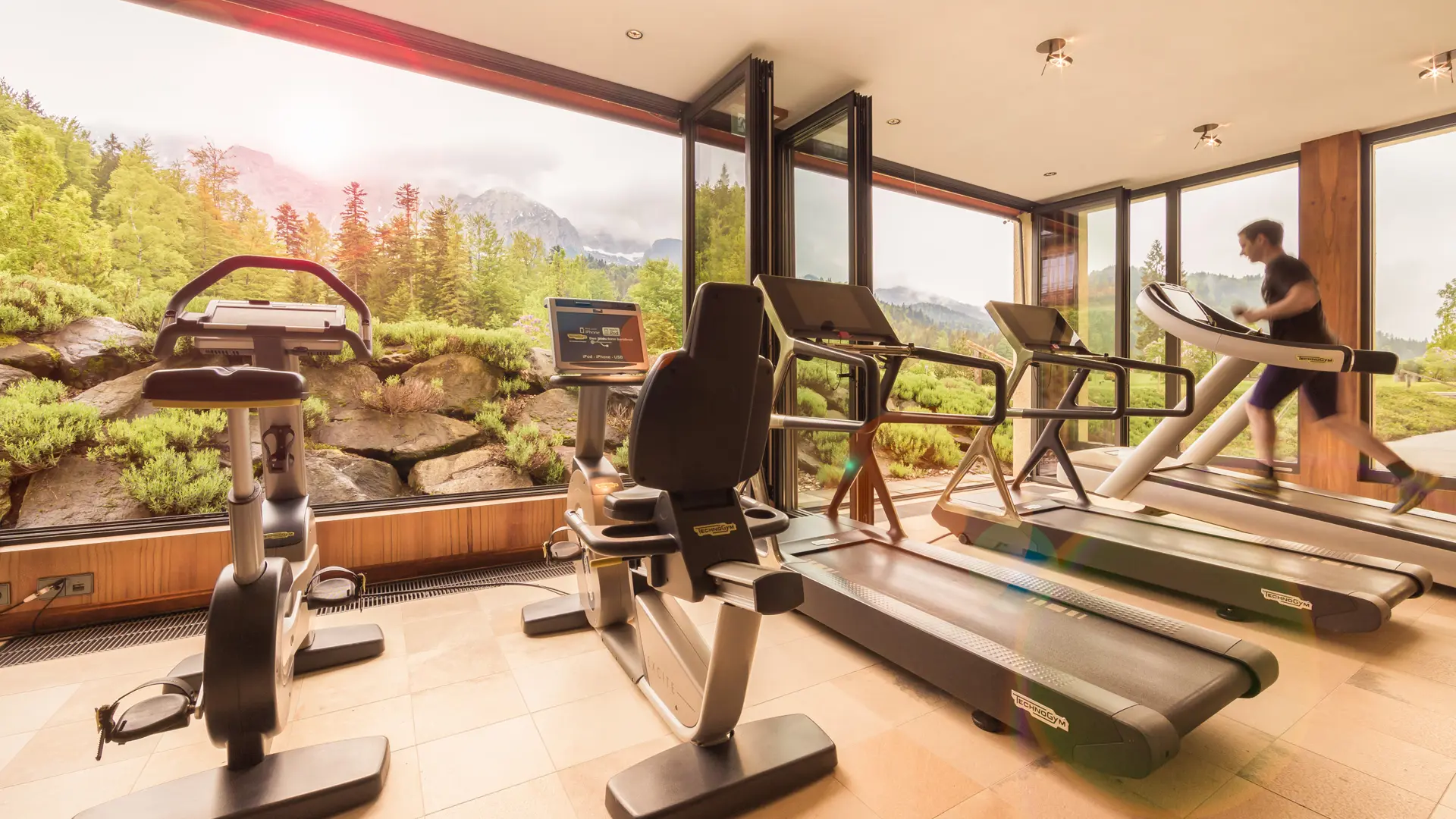 Hotel review Service & Facilities' - Schloss Elmau Luxury Spa Retreat & Cultural Hideaway - 4