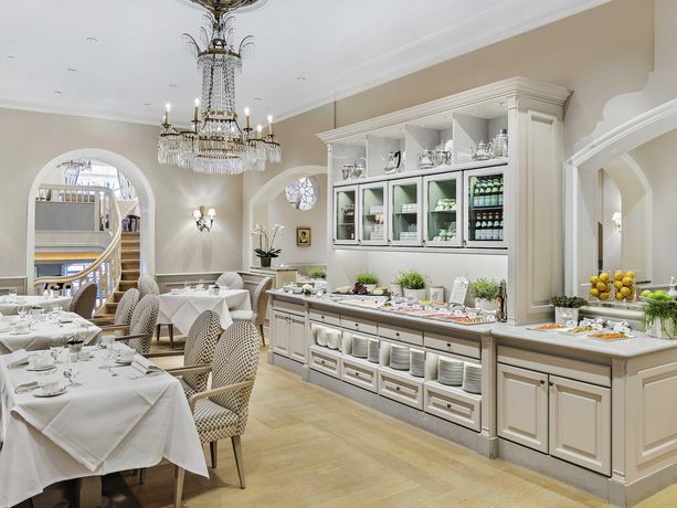 Fairmont Hotel Vier Jahreszeiten - 23