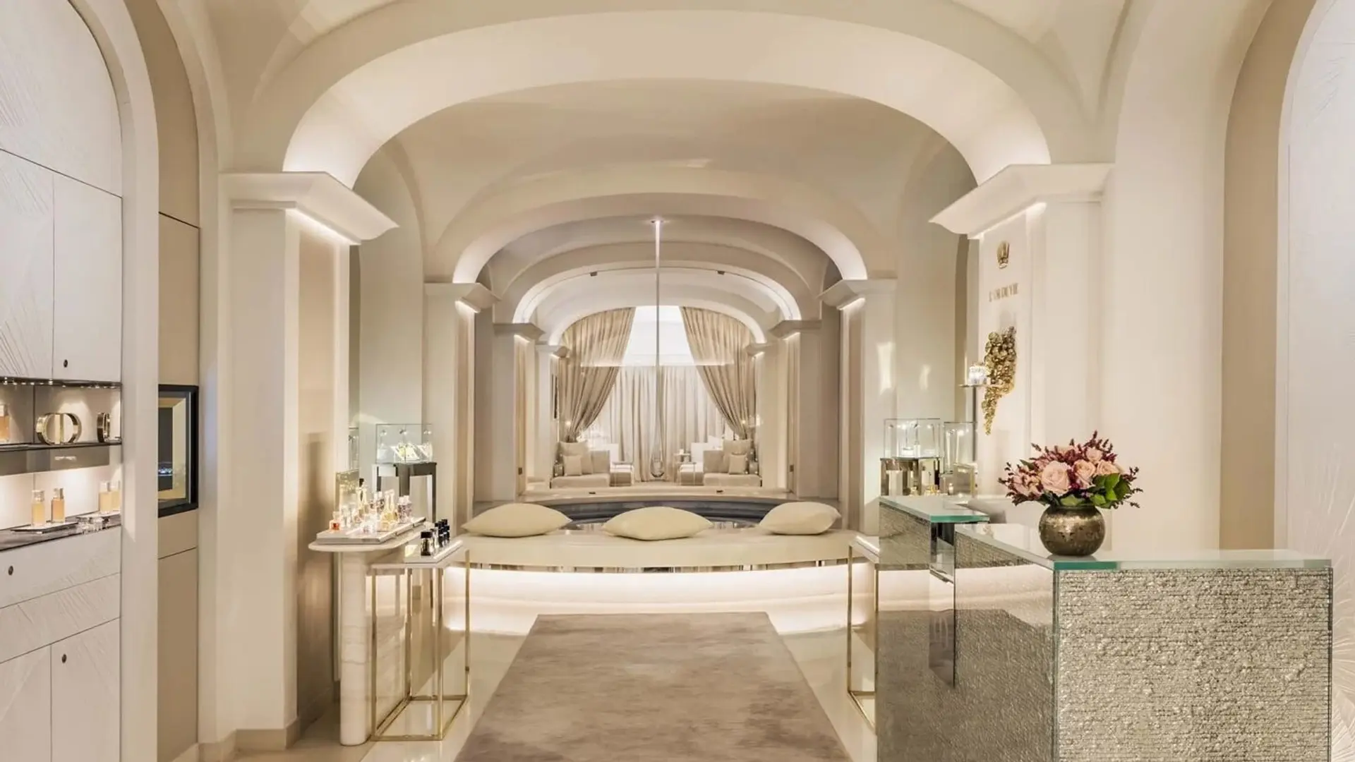 Review of Hôtel Plaza Athénée Paris - 6