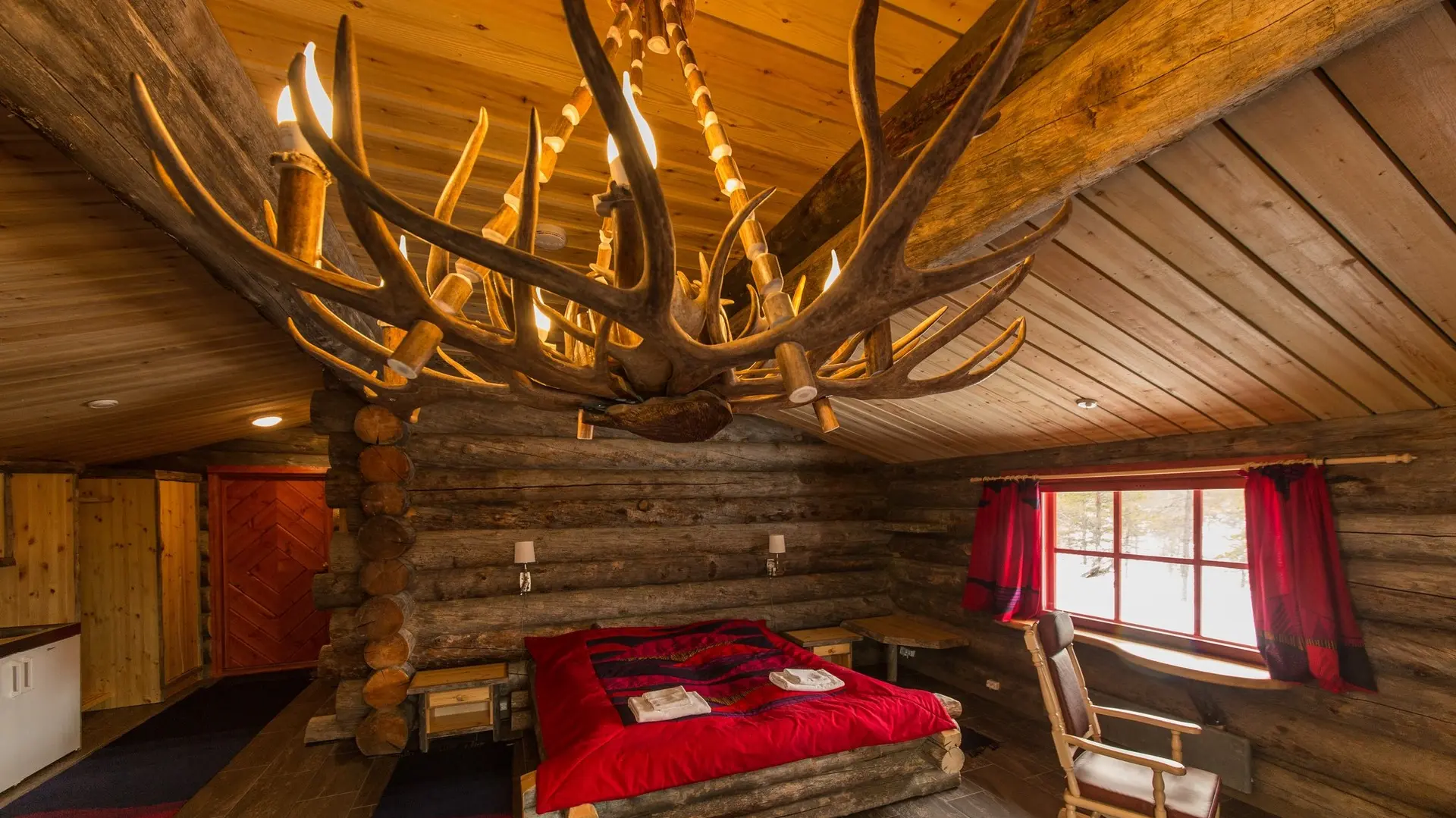 Review of Kakslauttanen Arctic Resort - Igloos and Chalets - 10