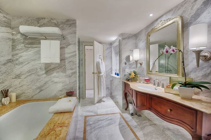 Verified hotel review - Apricot Hotel - 2