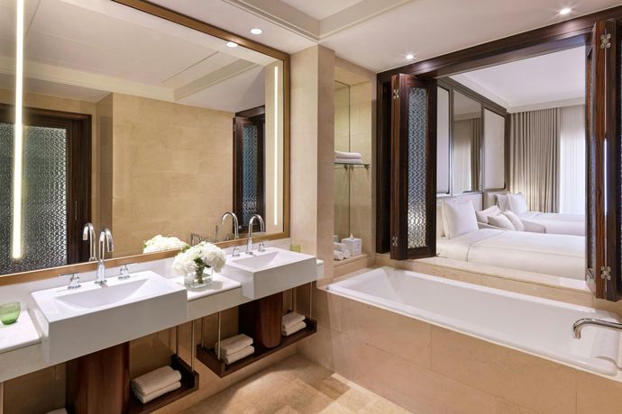 The Ritz-Carlton Abu Dhabi, Grand Canal - 55