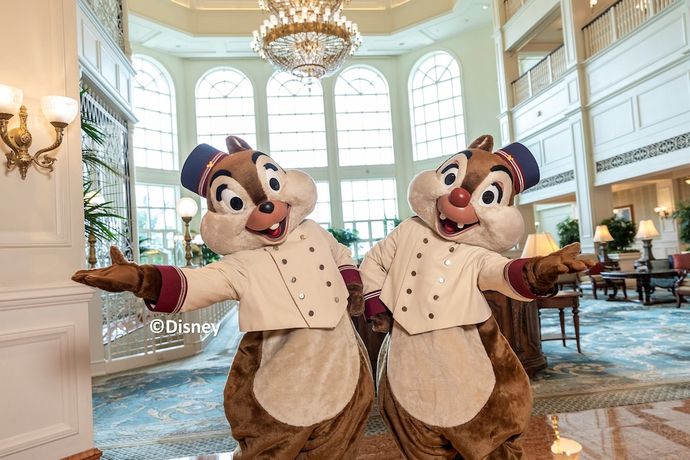 Hong Kong Disneyland Hotel - 13