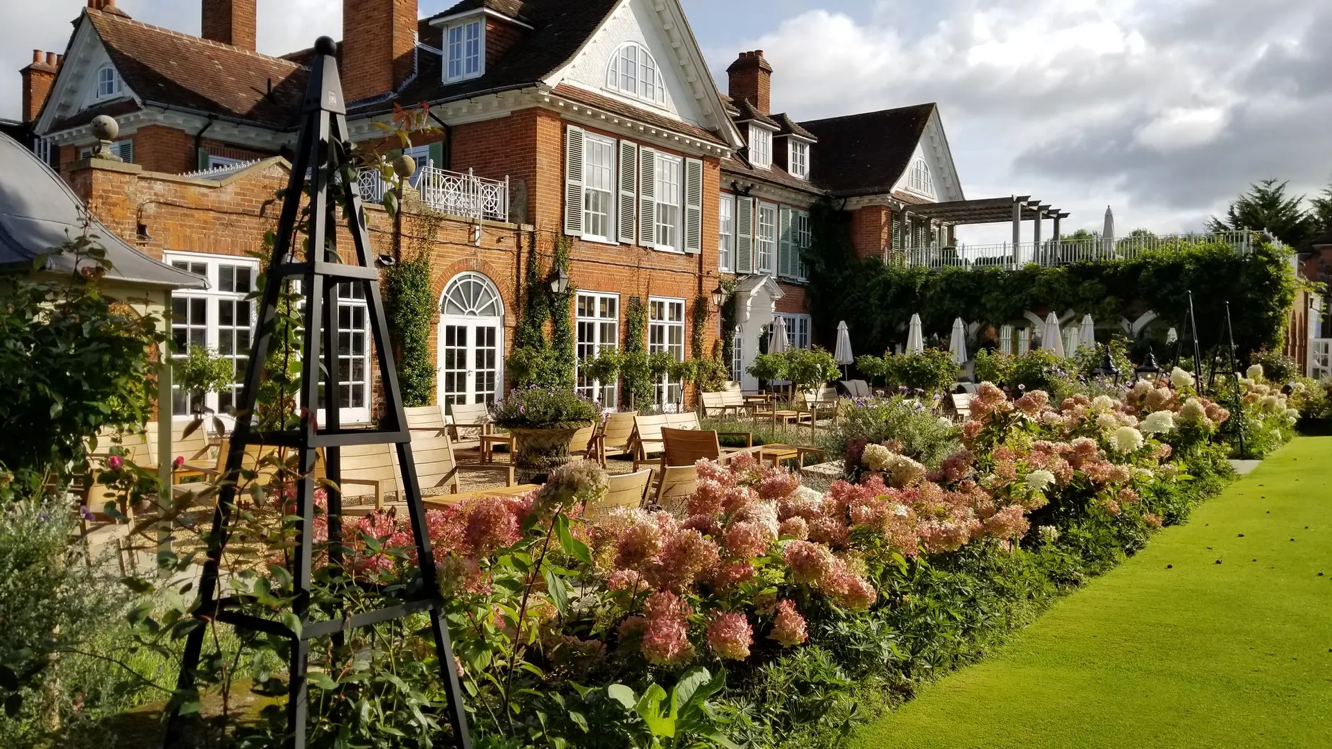 Hotel review Location' - Chewton Glen Hotel - 0