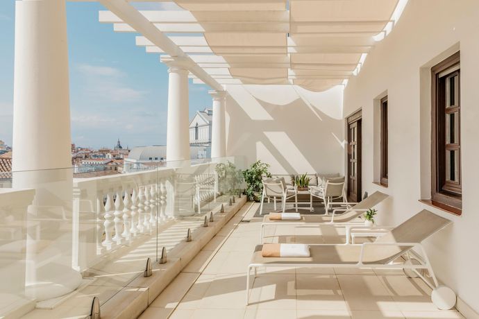 Verified hotel review - Gran Meliá Palacio de los Duques - 0