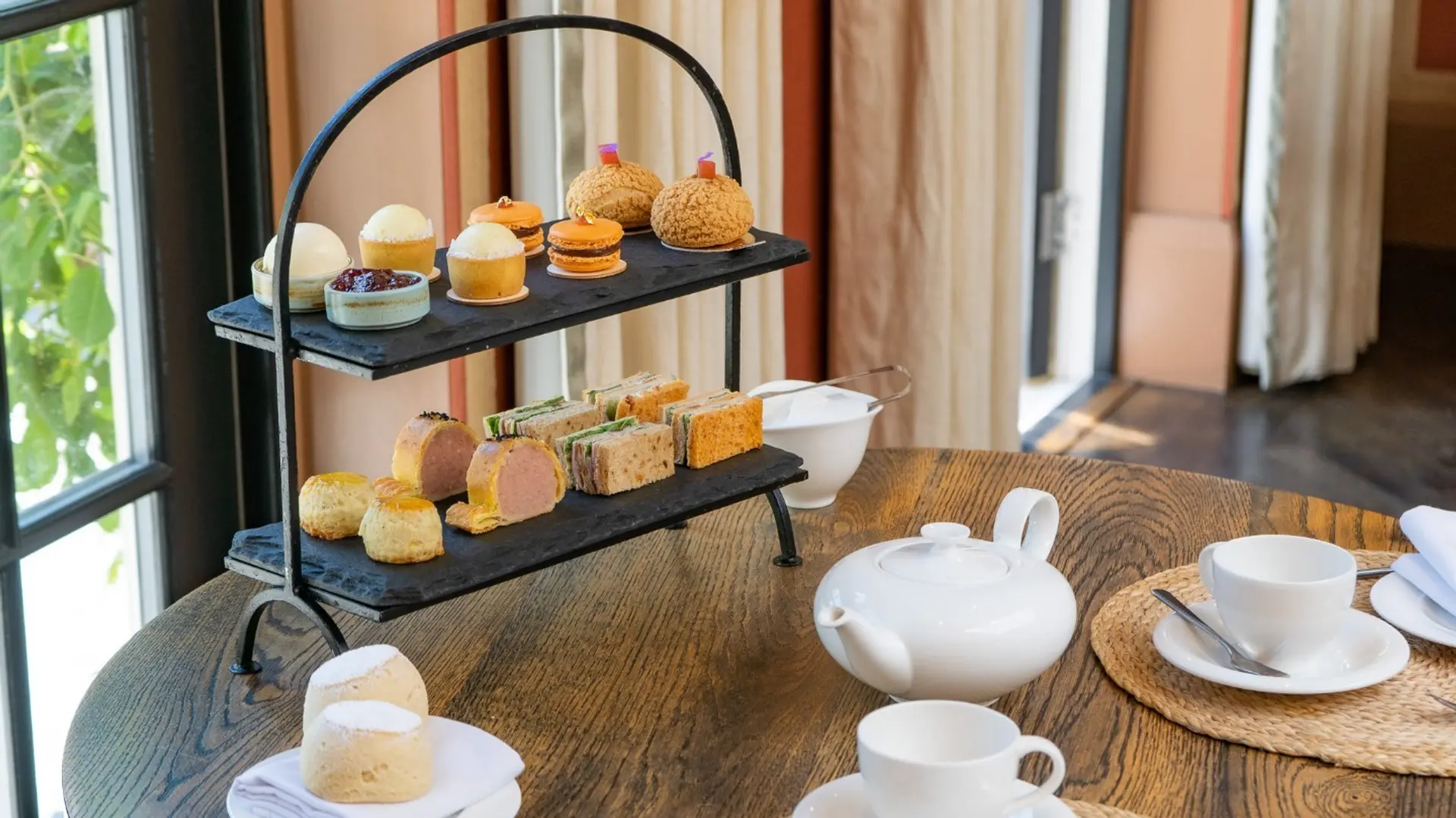 Hotel review Restaurants & Bars' - Grove of Narberth - 12