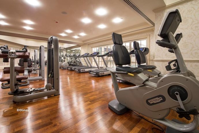 Hong Kong Disneyland Hotel - 19