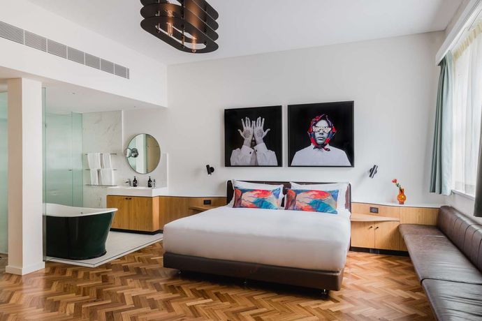 The Old Clare Hotel - 12