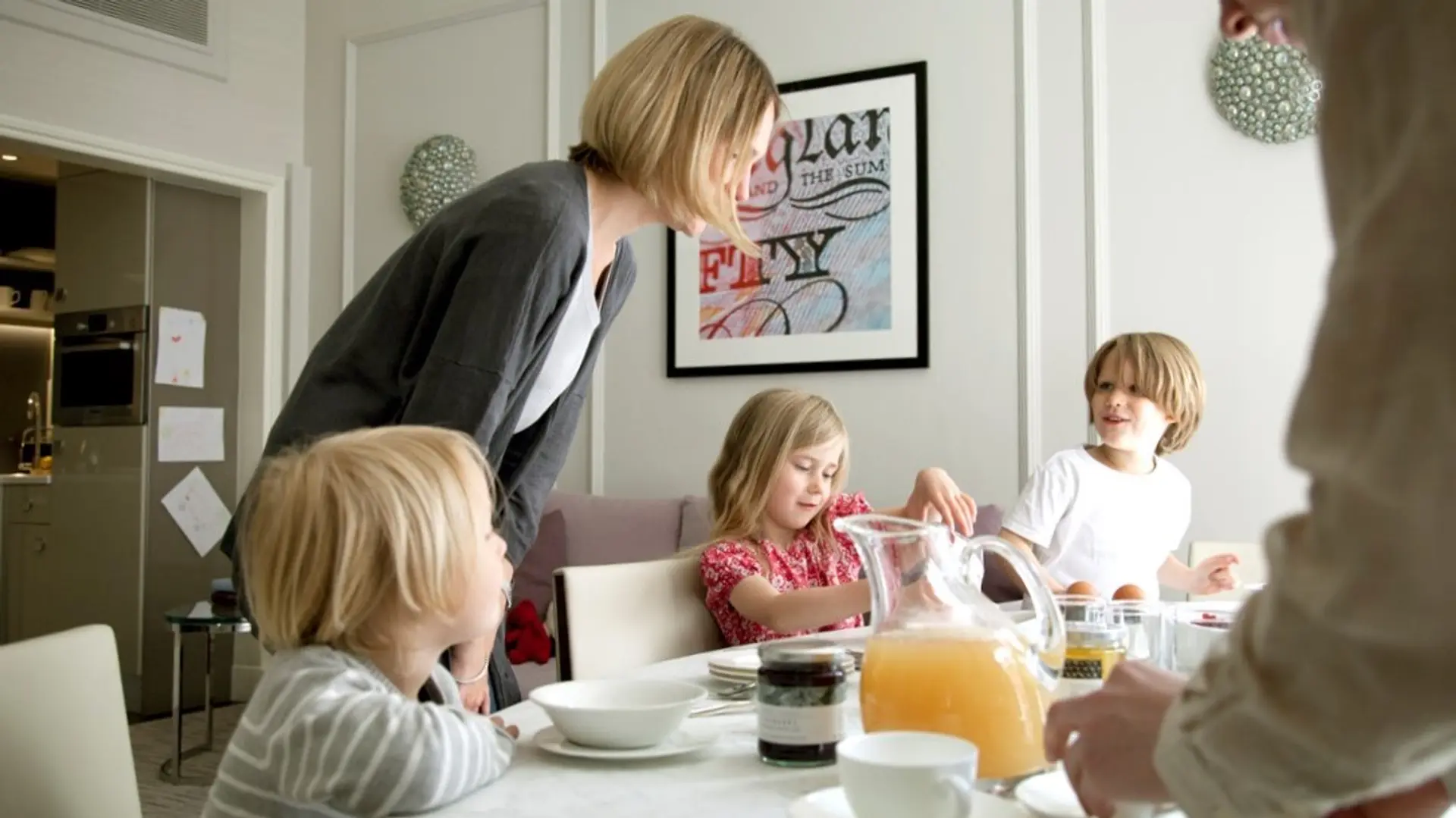 Hotel review Restaurants & Bars' - The Athenaeum Hotel & Residences - 7