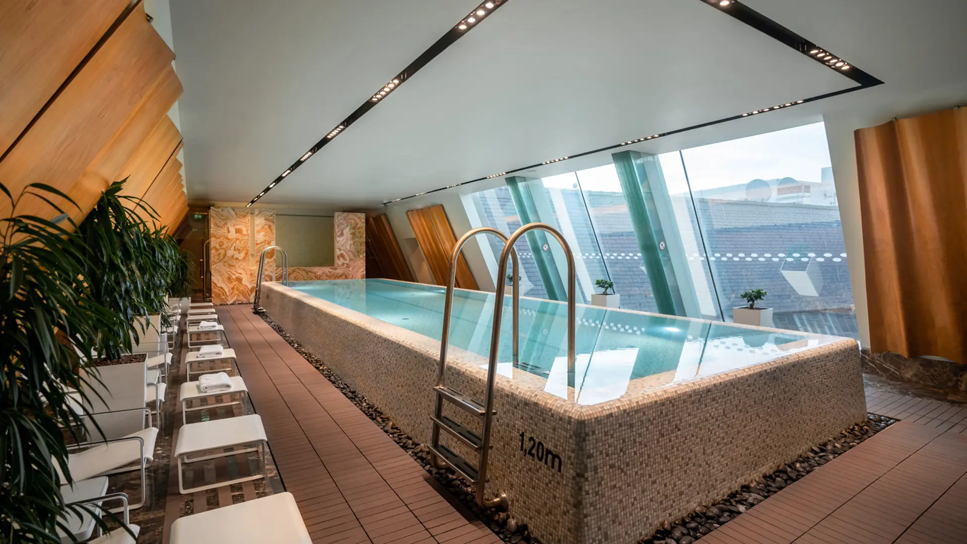 Hotel review Service & Facilities' - Four Seasons Hotel Gresham Palace Budapest - 1