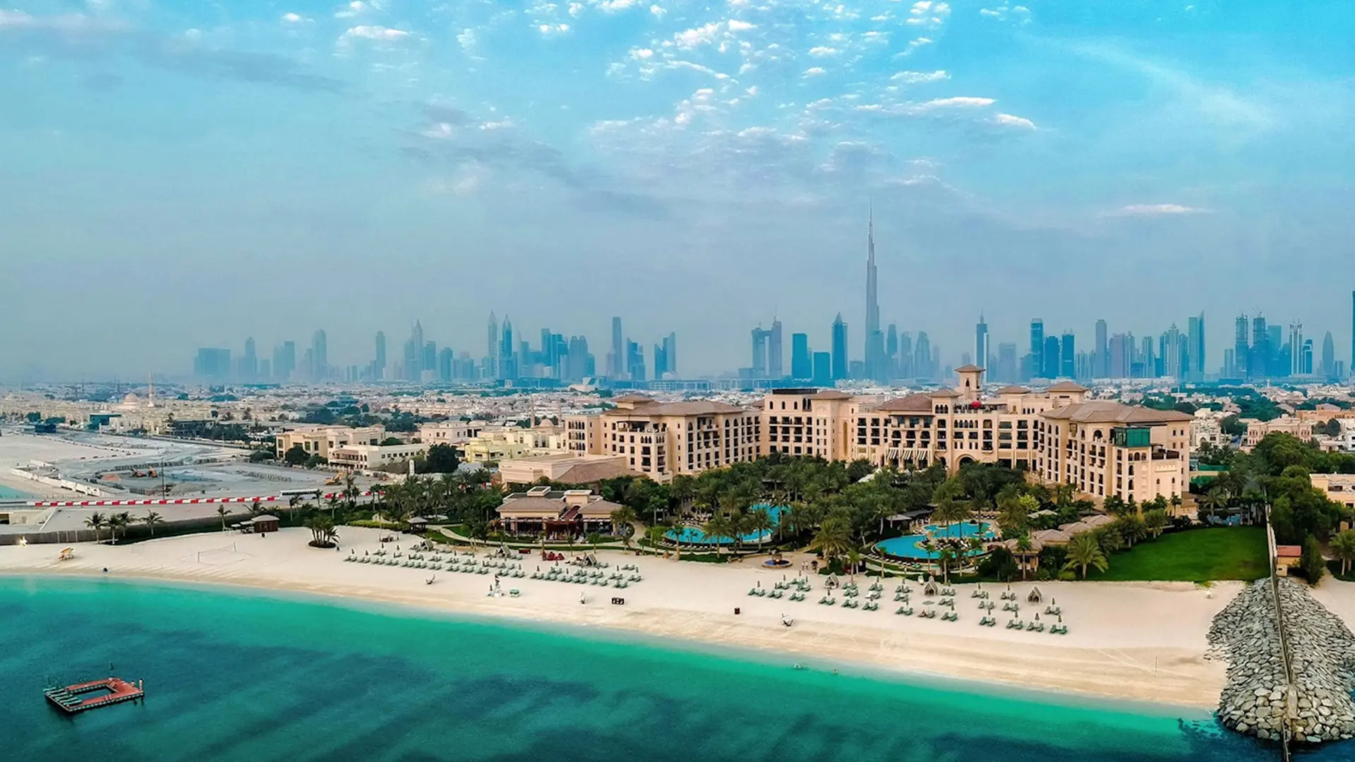 Hotel review Location' - Four Seasons Resort Dubai at Jumeirah Beach - 0