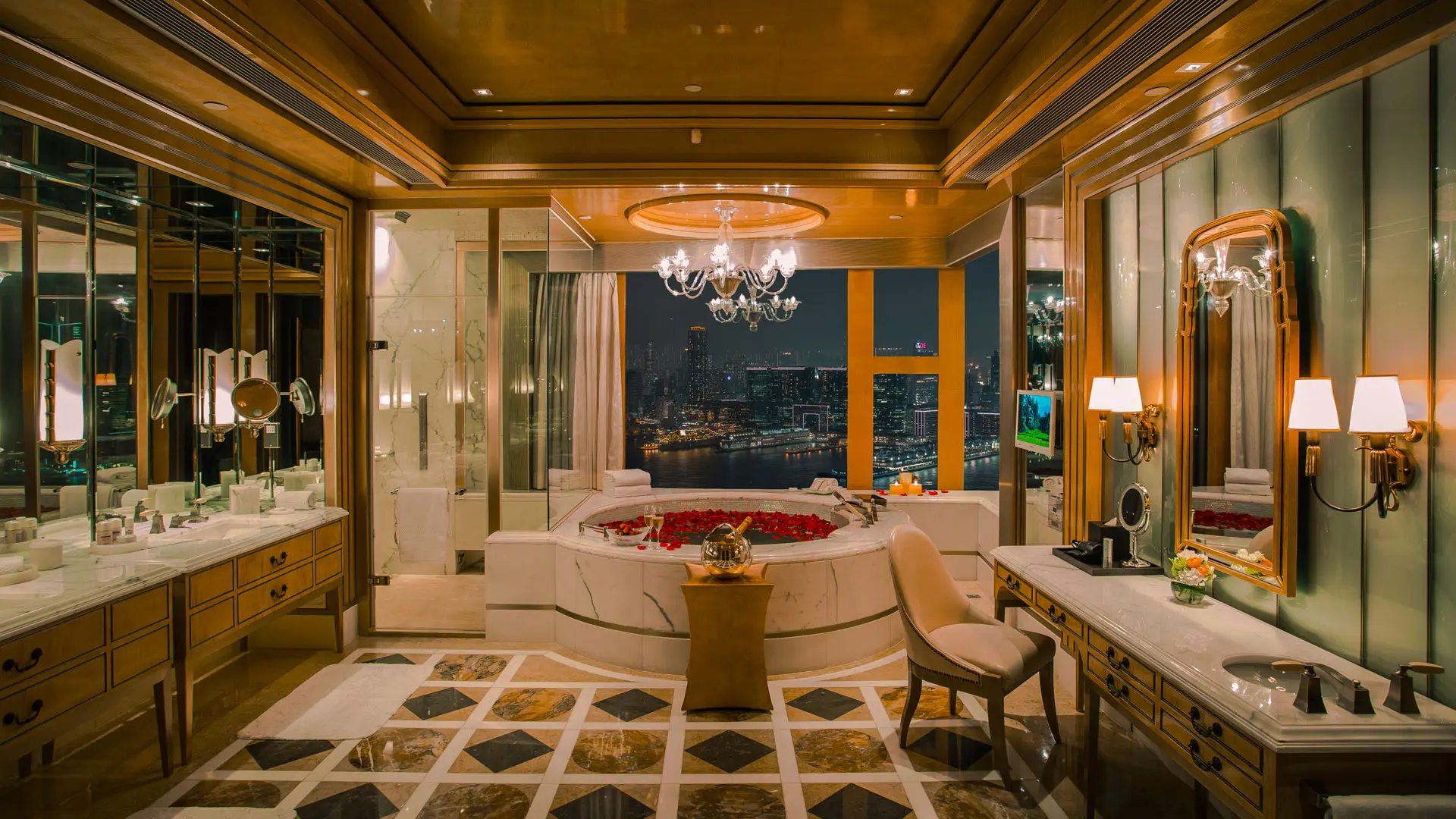Review of Four Seasons Hotel Hong Kong - 3