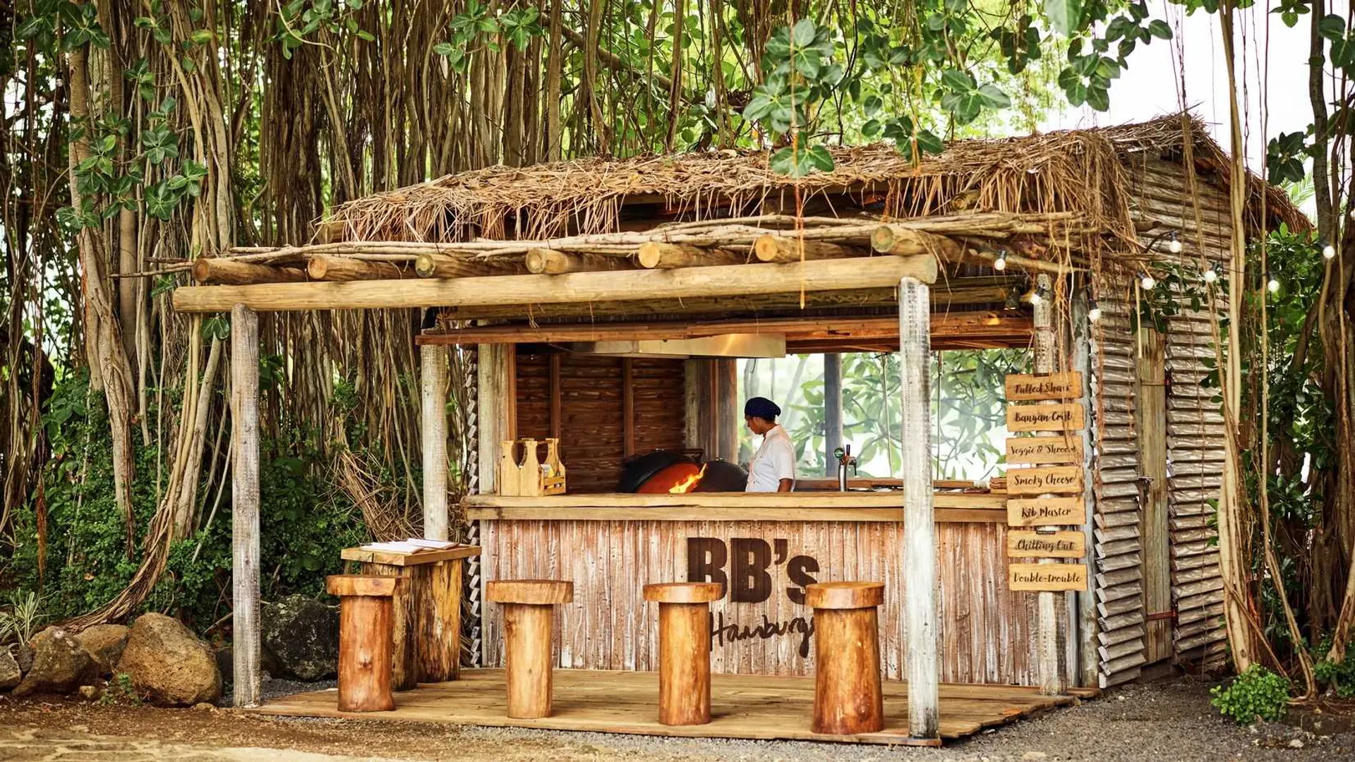 Hotel review Restaurants & Bars' - LUX* Grand Gaube - 2