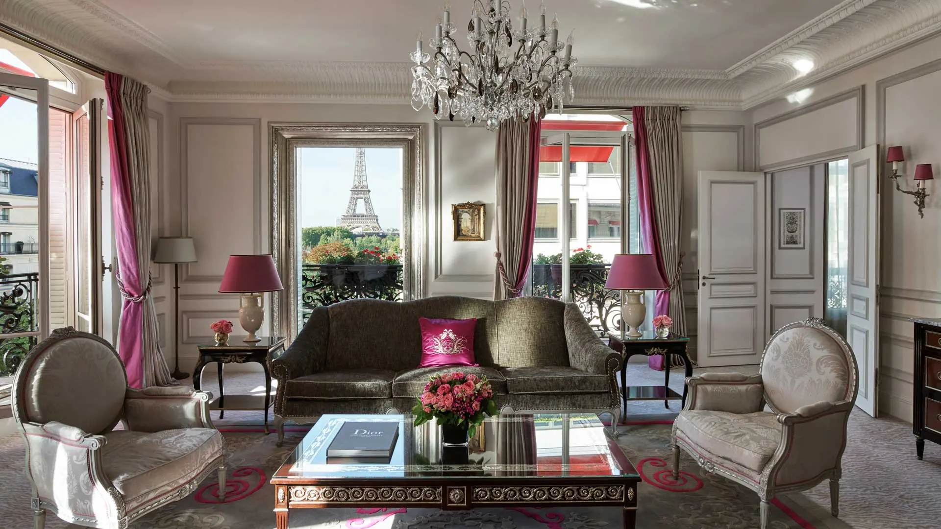 Hotel review Accommodation' - Hôtel Plaza Athénée Paris - 10