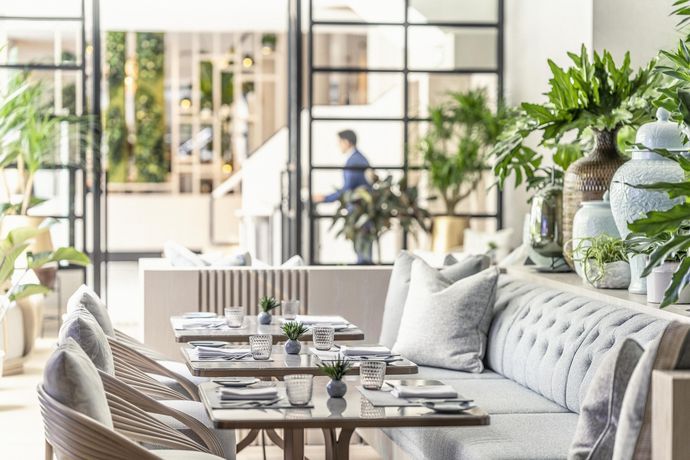 Verified hotel review - Four Seasons Hotel Singapore - 48