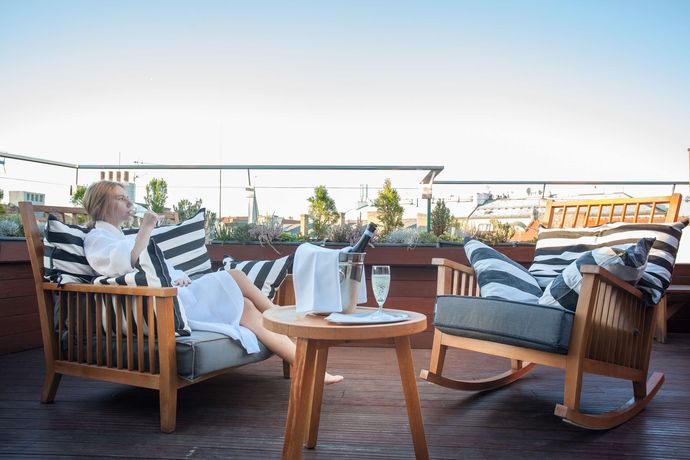 Verified hotel review - The Emblem Hotel - 50