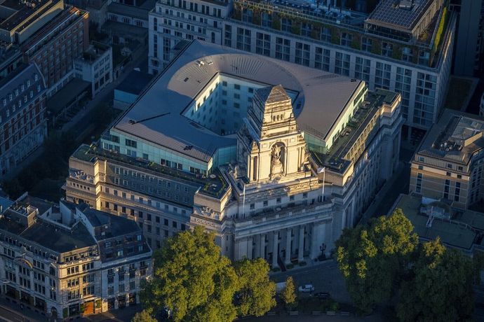 Four Seasons Hotel London at Ten Trinity Square - 4