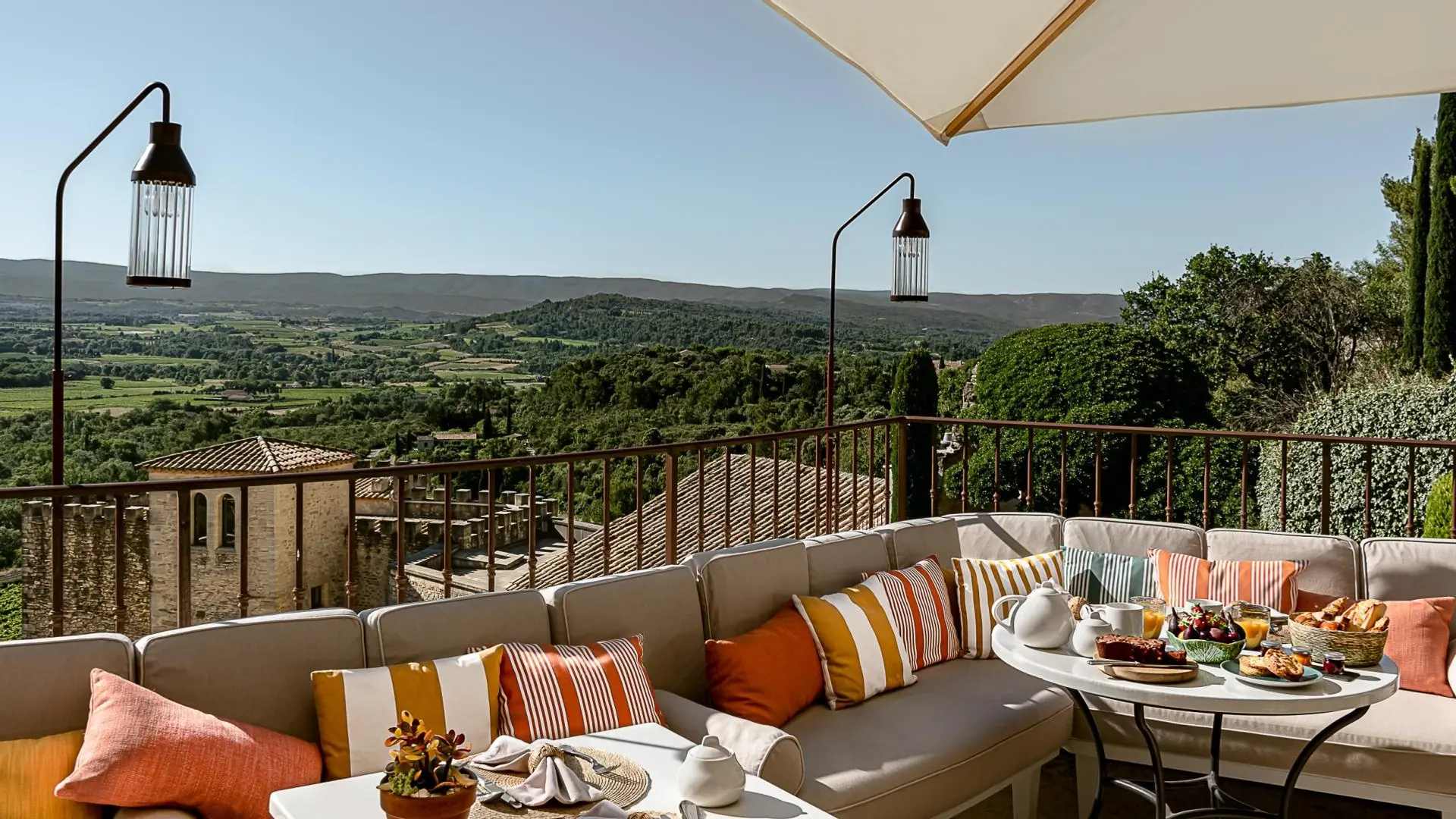 Hotel review Restaurants & Bars' - Hôtel Crillon le Brave - Provence - 3
