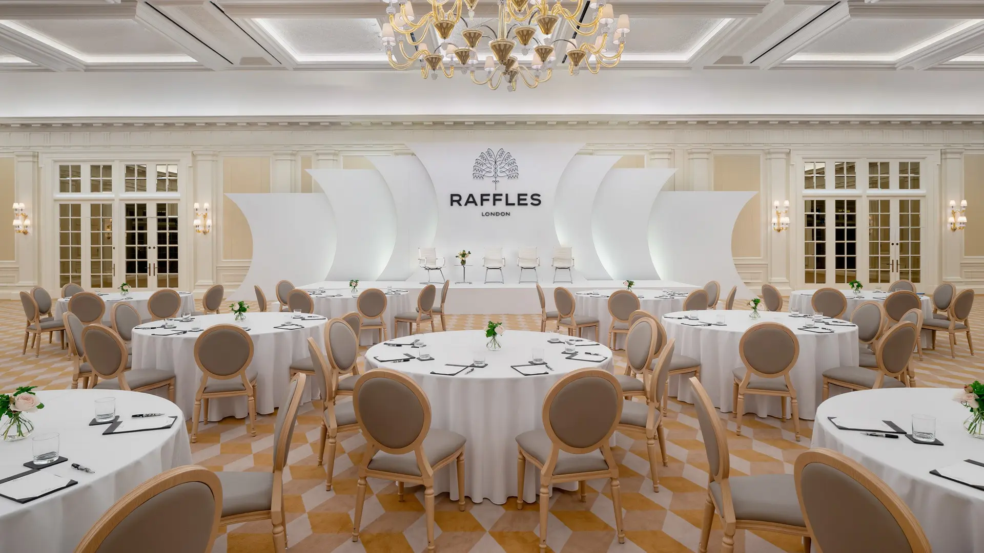 Hotel review Service & Facilities' - Raffles London at The OWO - 10