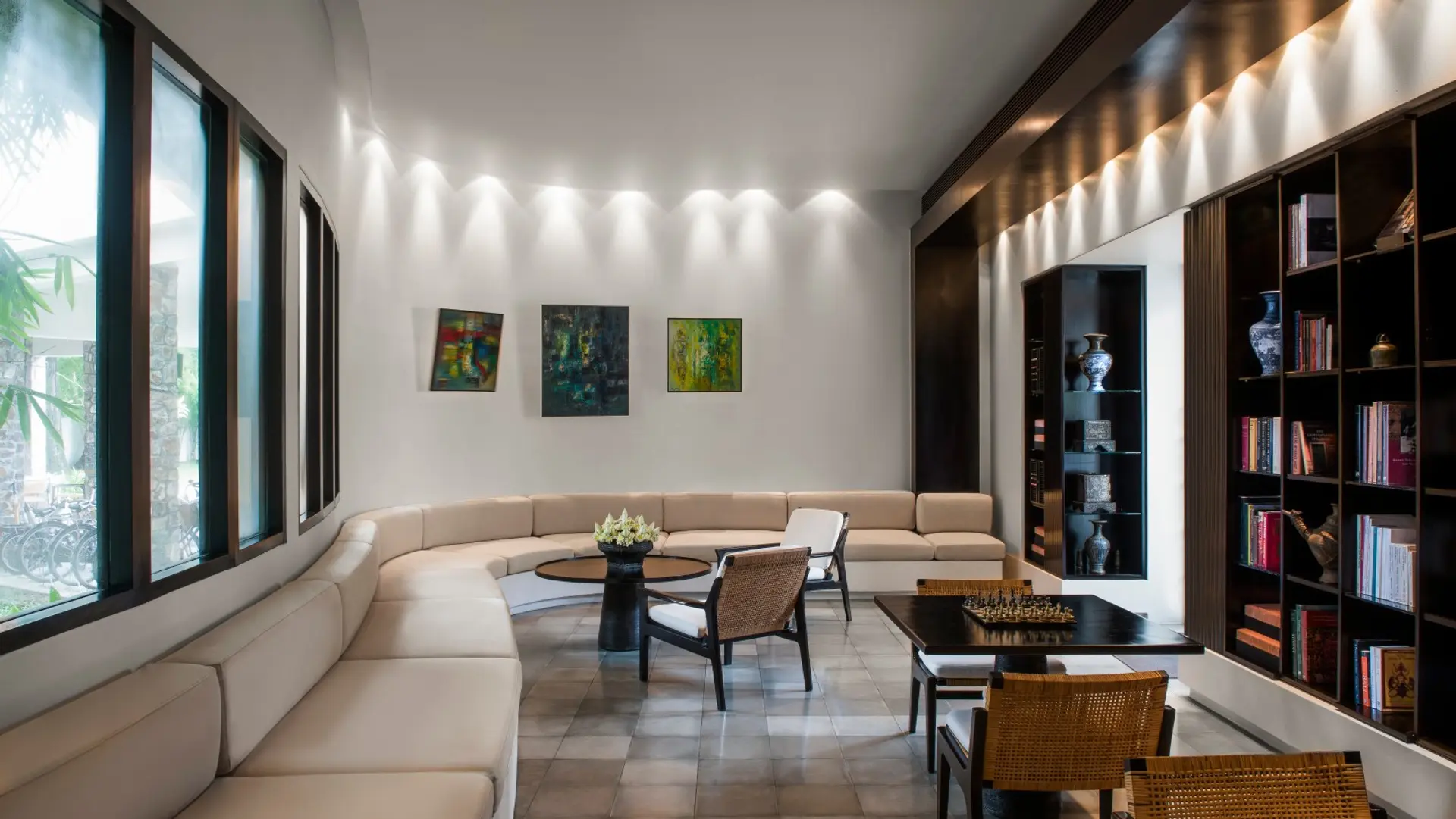 Hotel review Service & Facilities' - Amansara - 9