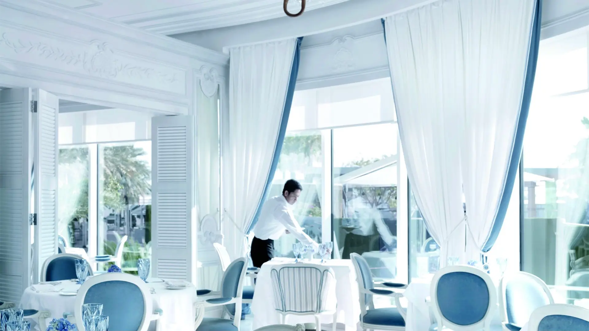 Hotel review Restaurants & Bars' - The Ritz-Carlton, Bahrain - 10