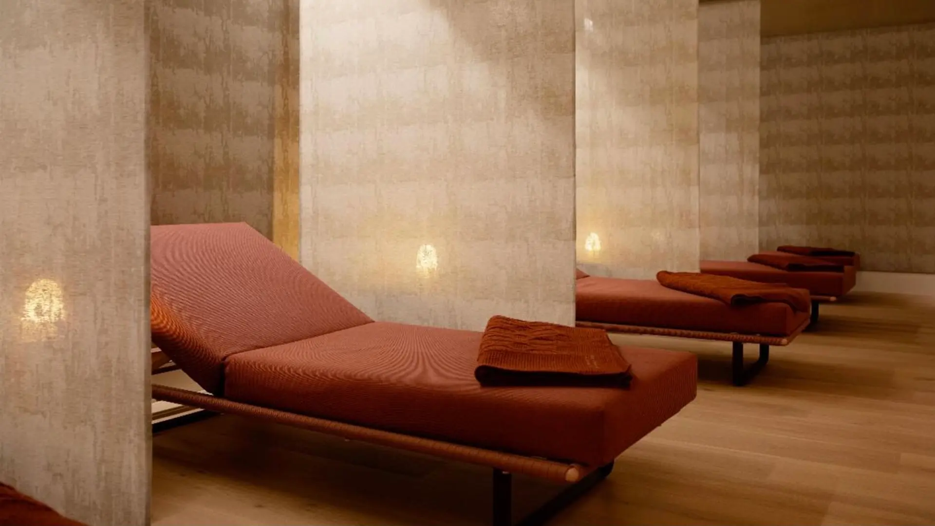 Hotel review Service & Facilities' - The Merrion Hotel - 2