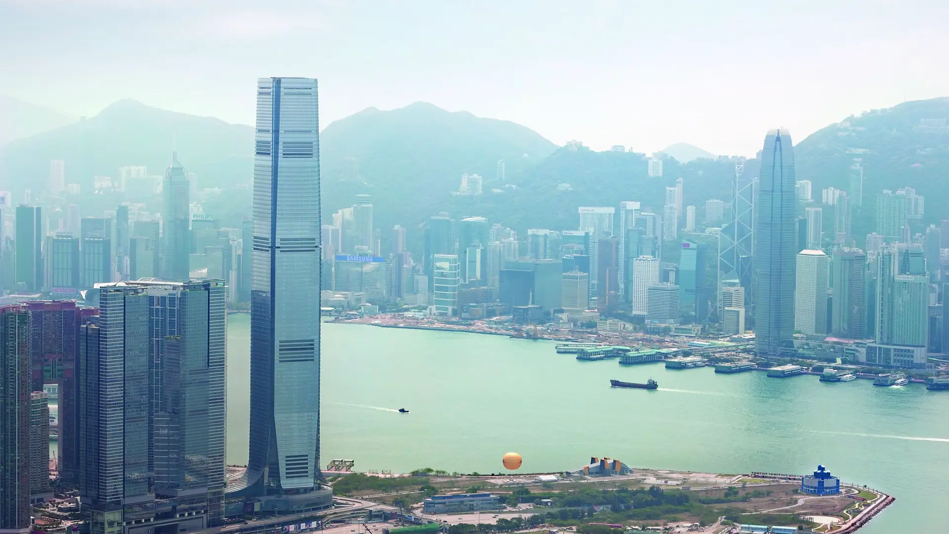 Hotel review Location' - The Ritz-Carlton Hong Kong - 0