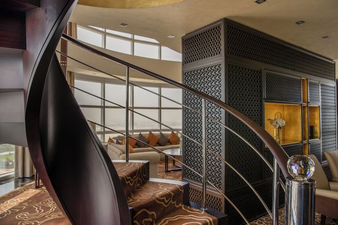 Jumeirah Emirates Towers - 4