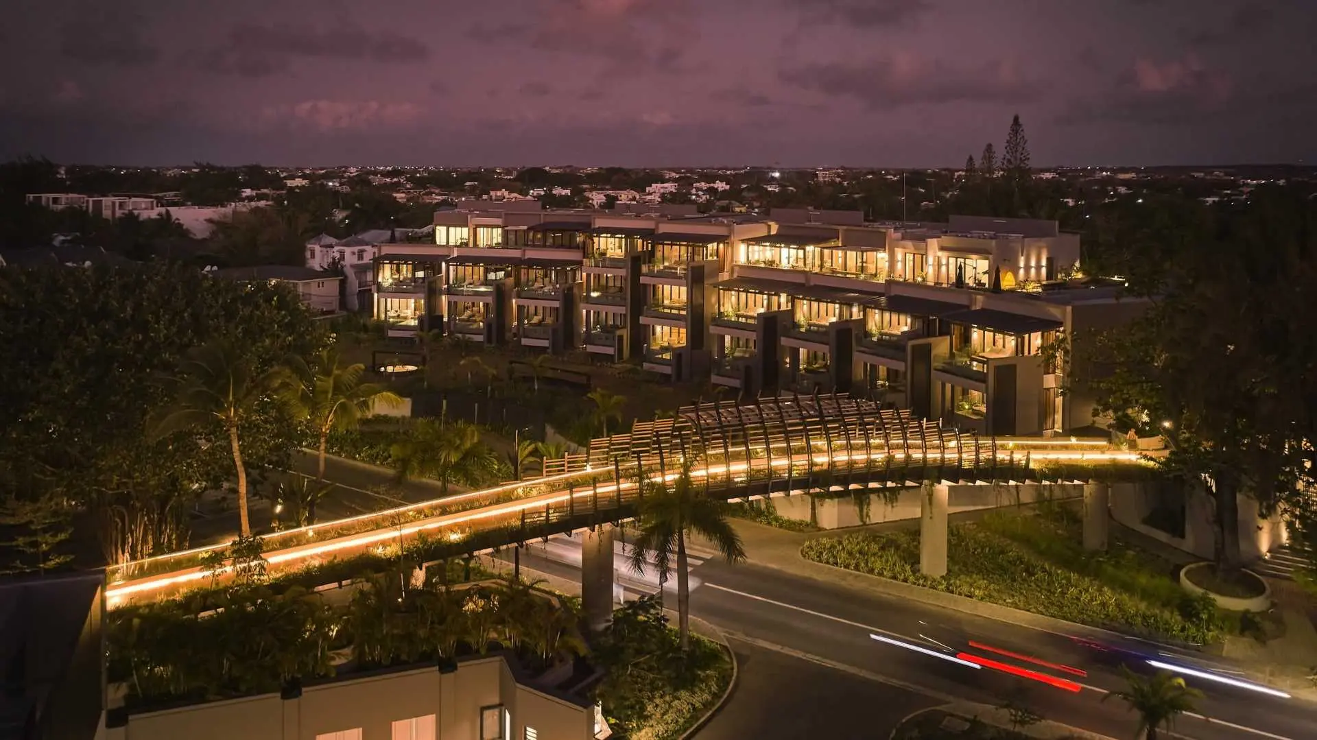 Hotel review Location' - LUX* Grand Baie Resort & Residences - 1