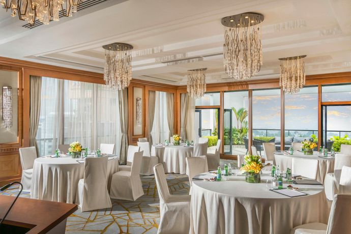 Verified hotel review - Four Seasons Hotel Singapore - 18