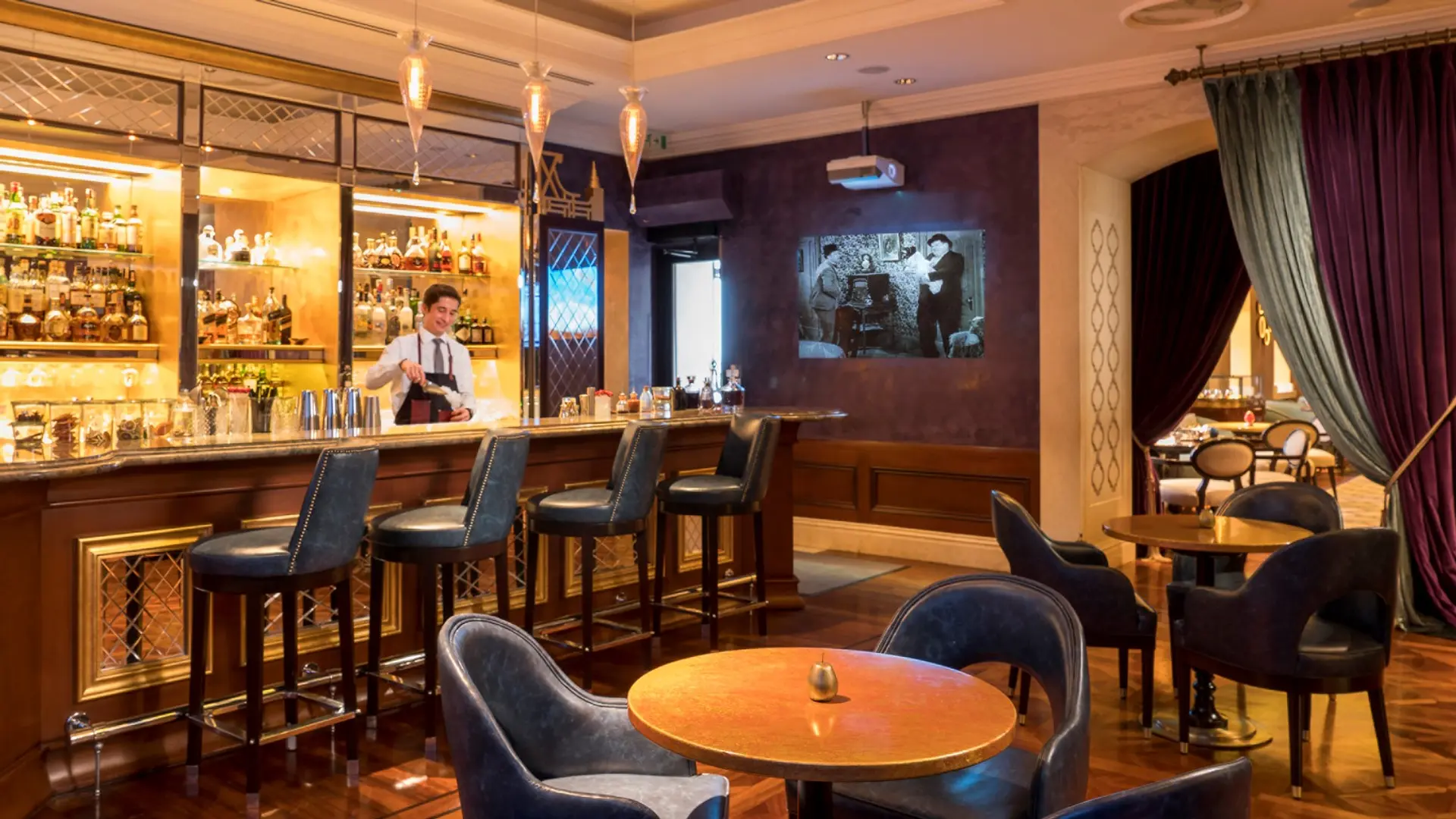 Hotel review Restaurants & Bars' - Four Seasons Hotel Istanbul at the Bosphorus - 2