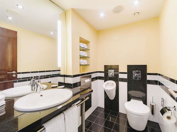 Pullman Berlin Schweizerhof - 46