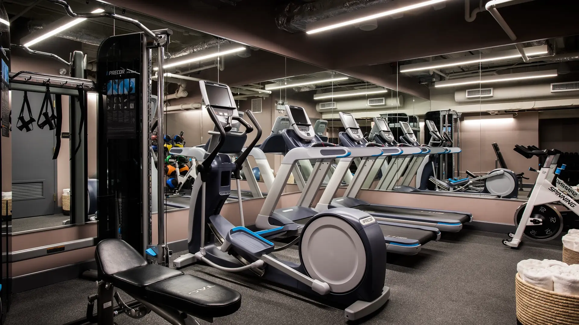 Hotel review Service & Facilities' - The Talbott Hotel - 2