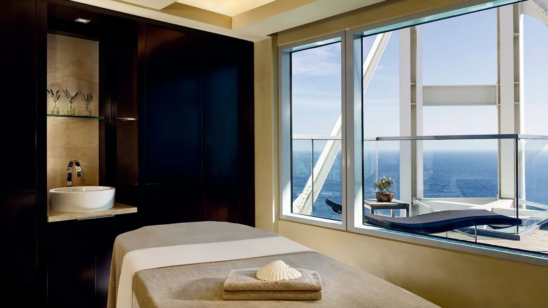 Hotel review Service & Facilities' - Hotel Arts Barcelona - 2