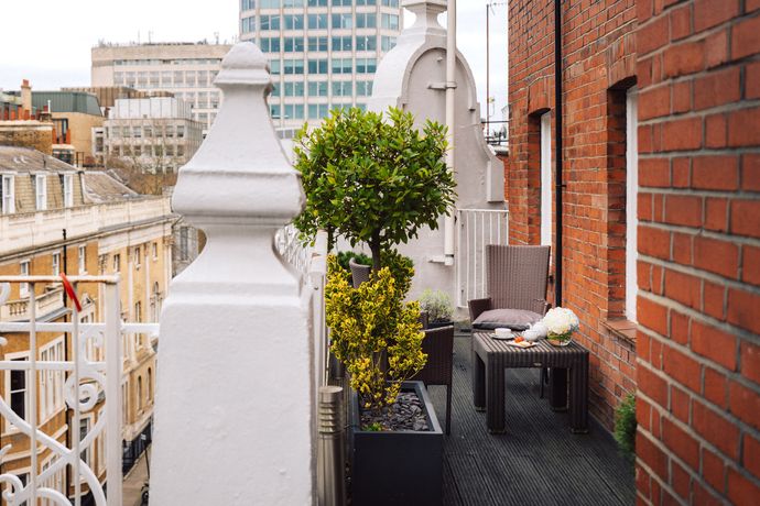Verified hotel review - St James Hotel and Club Mayfair - 41