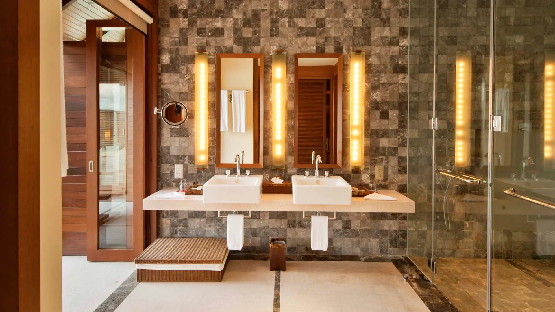 Review of Paradise Island Resort & Spa - 14