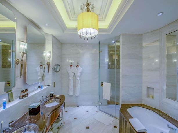 Verified hotel review - Fairmont Peace Hotel On the Bund - 6