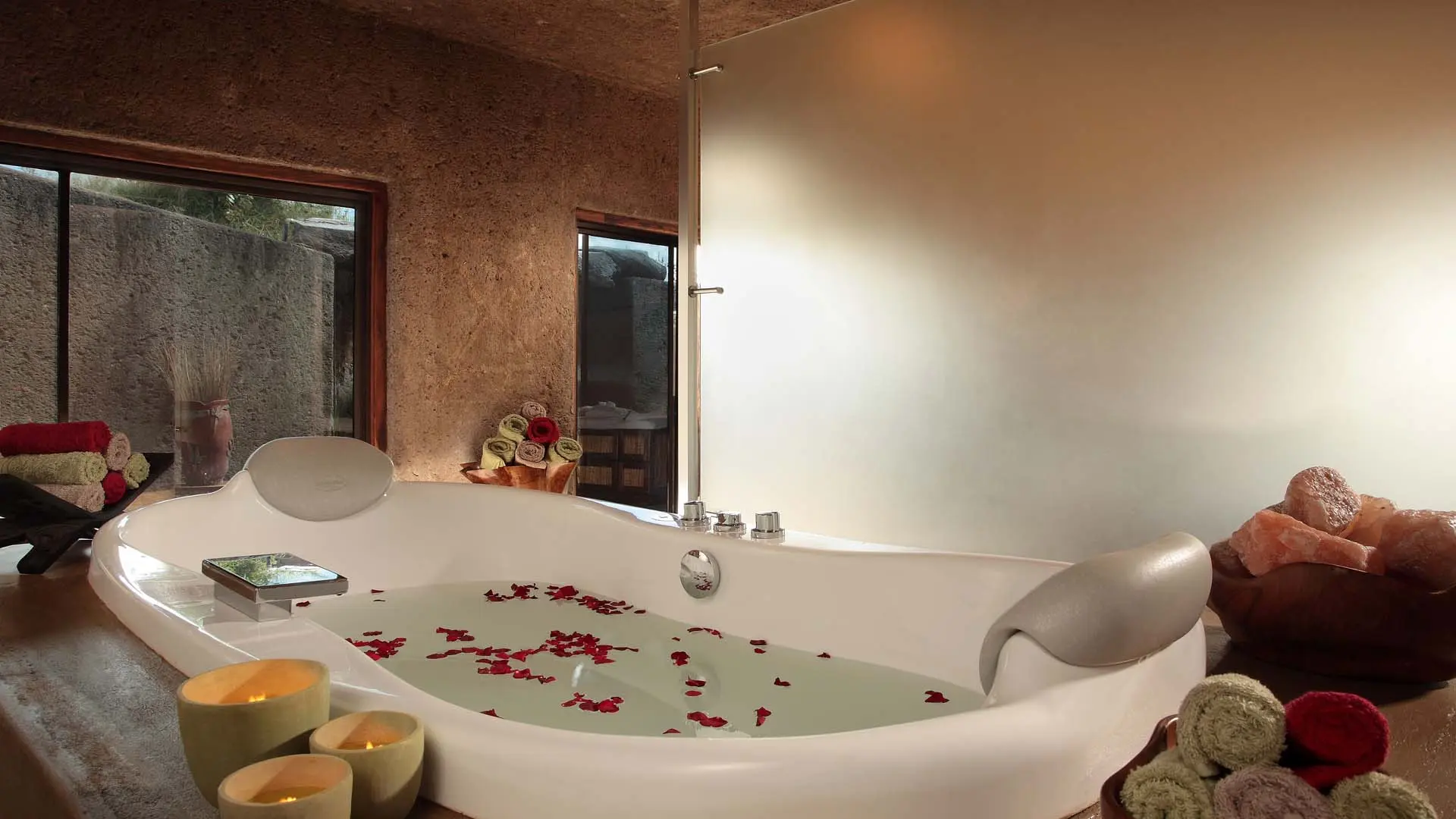 Hotel review Service & Facilities' - Sabi Sabi Private Game Reserve - 12