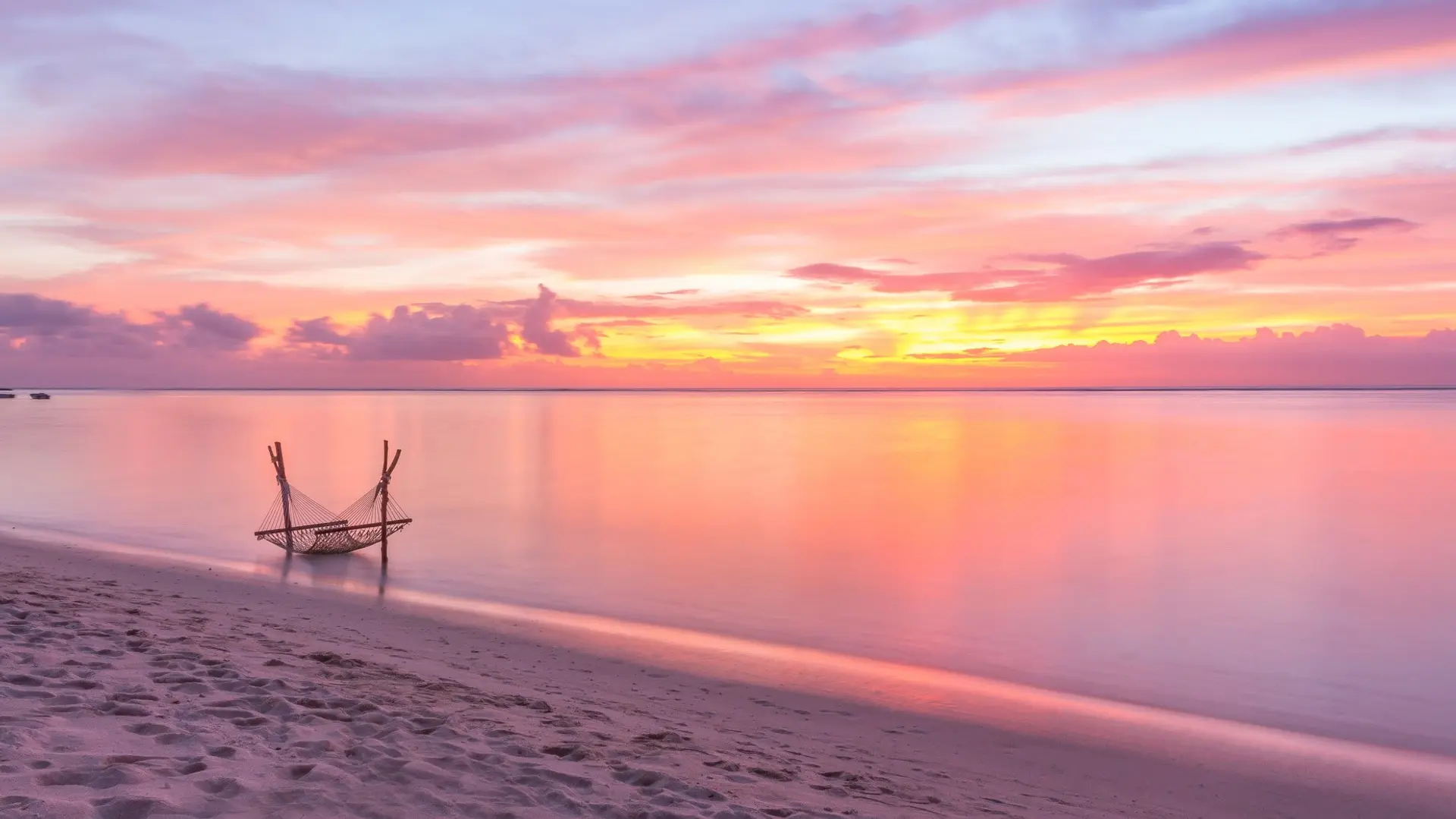 Hotel review Location' - LUX* Le Morne - 3