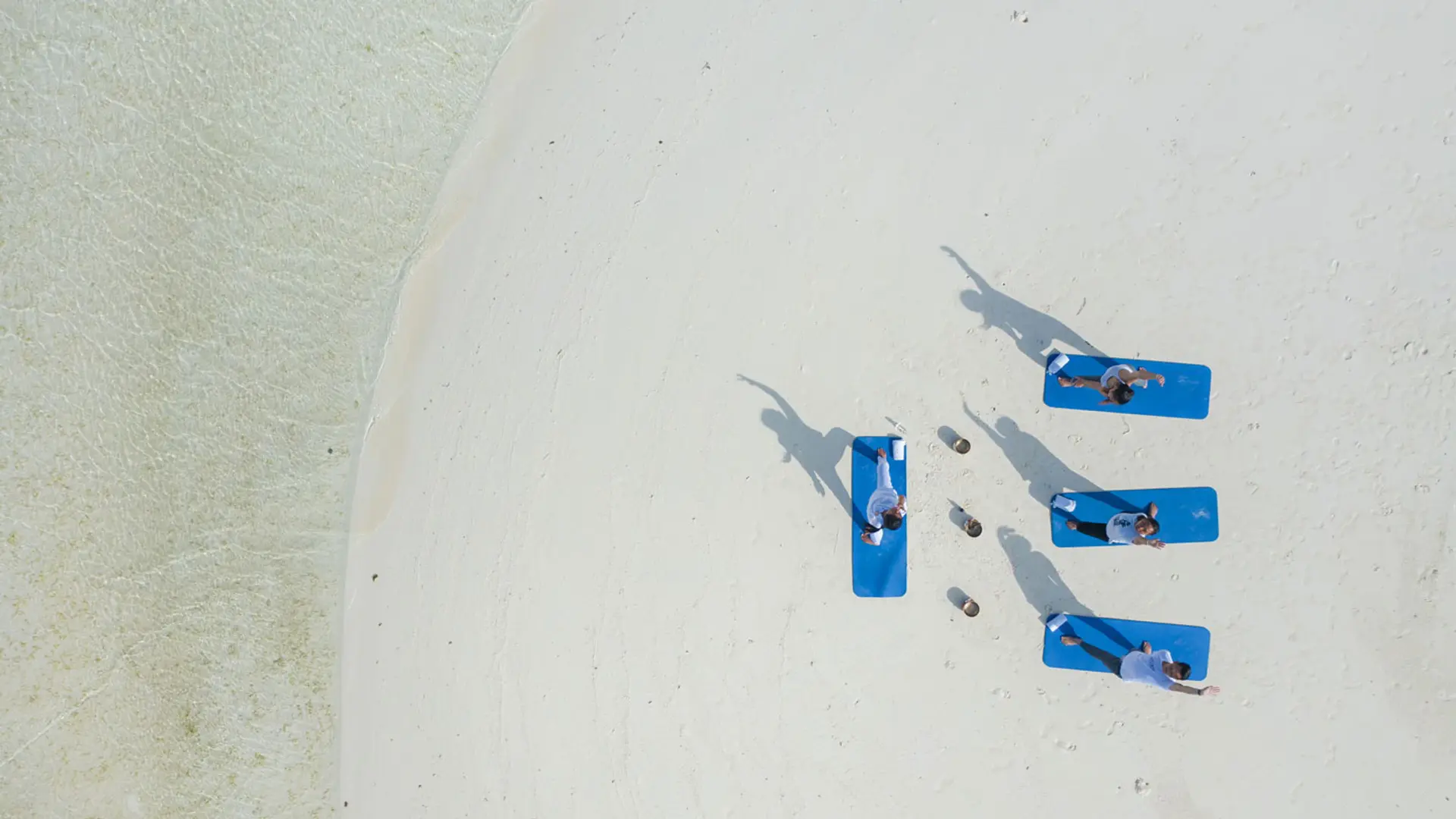 Hotel review Service & Facilities' - LUX* South Ari Atoll - 10