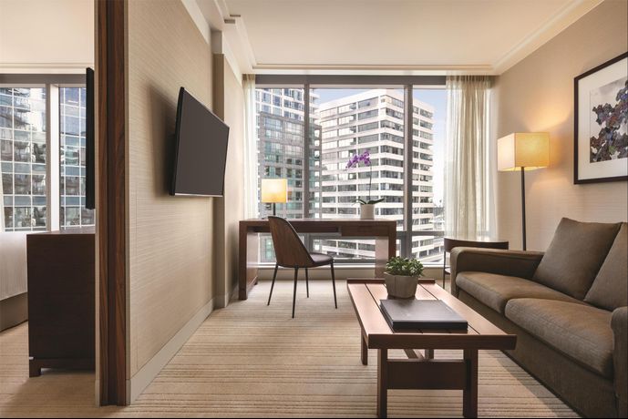 Verified hotel review - Shangri-La Vancouver - 24